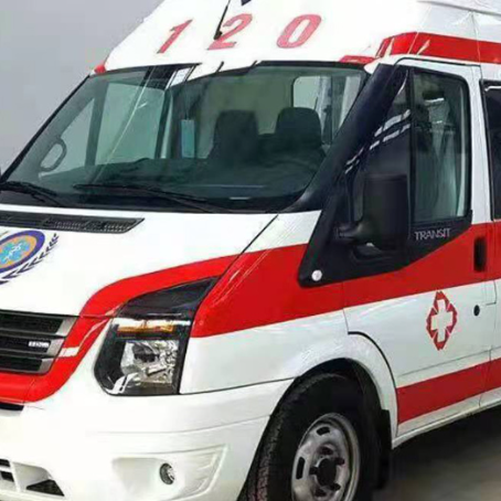 荥经非急救护送病人转院租赁救护车的优缺点对比